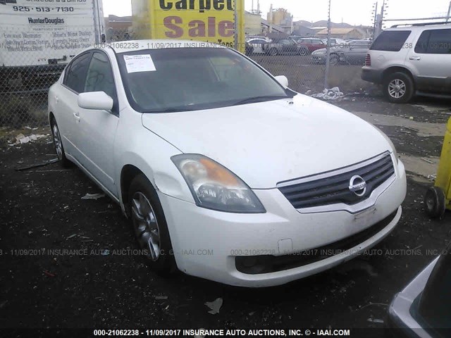 1N4AL21E49N428547 - 2009 NISSAN ALTIMA 2.5/2.5S WHITE photo 1