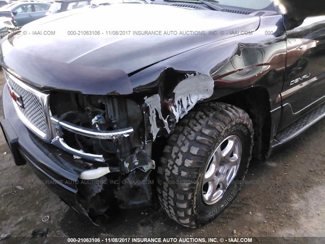 1GKEK63U16J151342 - 2006 GMC YUKON DENALI BLACK photo 6