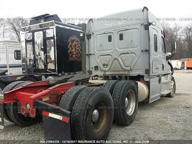 1FUJGLD60ELFT9056 - 2014 FREIGHTLINER CASCADIA 125  GRAY photo 4