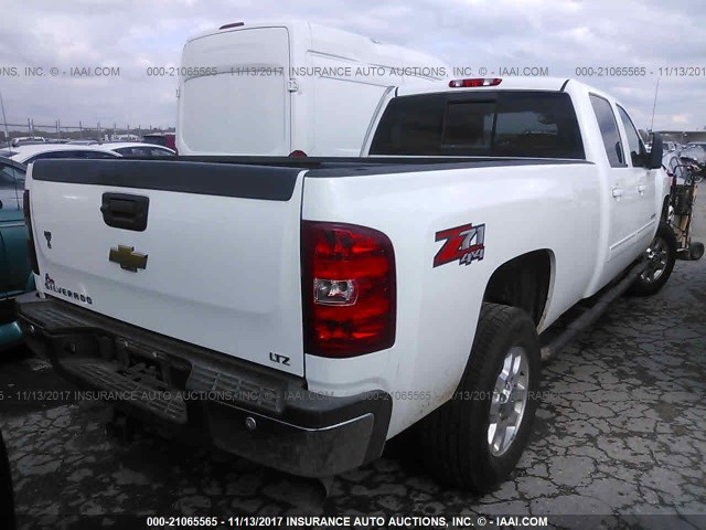 1GC4K1E85DF131430 - 2013 CHEVROLET SILVERADO K3500 LTZ WHITE photo 4