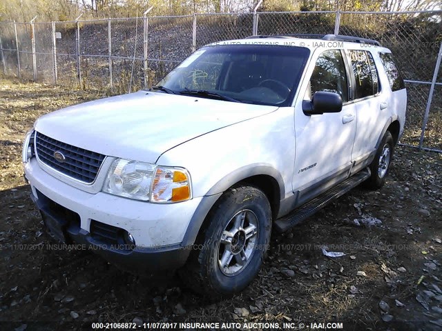 1FMZU73K62ZC81412 - 2002 FORD EXPLORER XLT WHITE photo 2