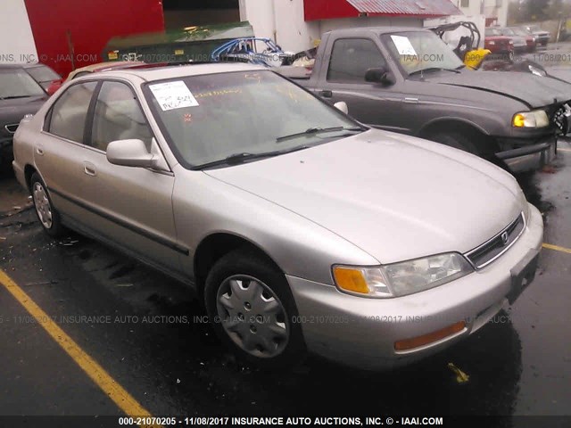 1HGCD5633TA202394 - 1996 HONDA ACCORD LX/EX SILVER photo 1