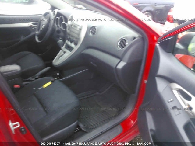 2T1KU40E99C009931 - 2009 TOYOTA COROLLA MATRIX  RED photo 5
