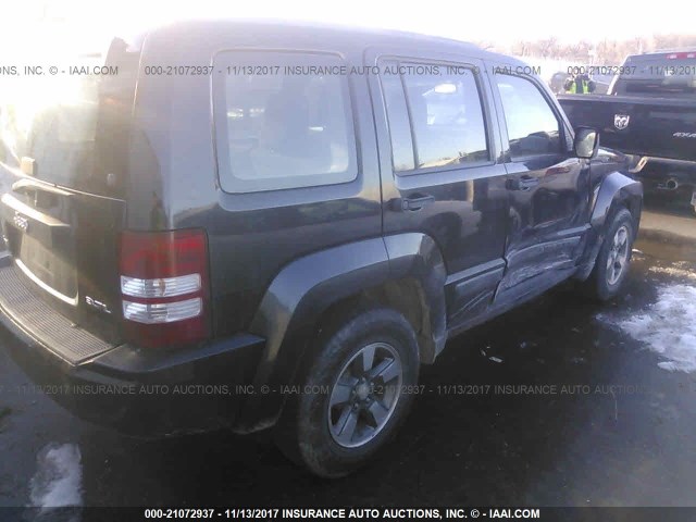 1J8GN28K88W199768 - 2008 JEEP LIBERTY SPORT 黑色 照片 4