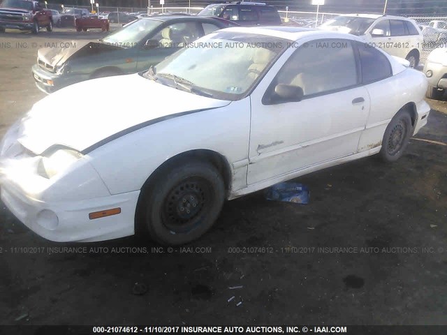 1G2JB124317265979 - 2001 PONTIAC SUNFIRE SE WHITE photo 2