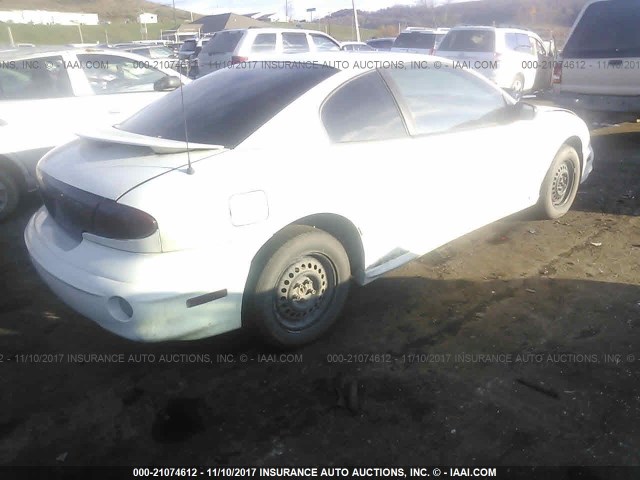 1G2JB124317265979 - 2001 PONTIAC SUNFIRE SE WHITE photo 4