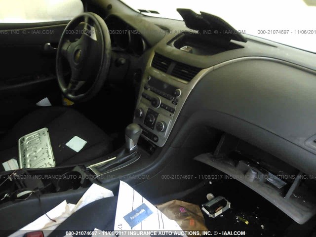 1G1ZC5E12BF359064 - 2011 CHEVROLET MALIBU 1LT 银色 照片 5