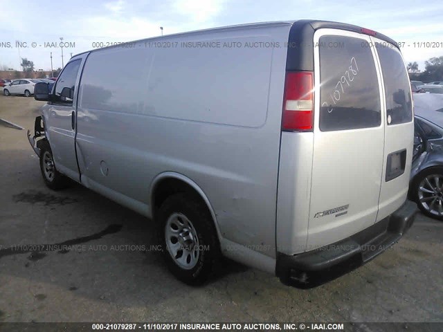 1GCSGAFX2B1105277 - 2011 CHEVROLET EXPRESS G1500  WHITE photo 3