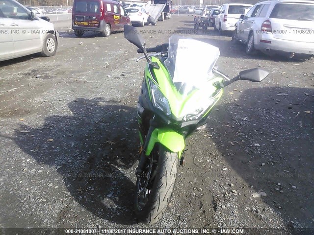 JKAEXEK13HDA02525 - 2017 KAWASAKI EX650 F GREEN photo 5