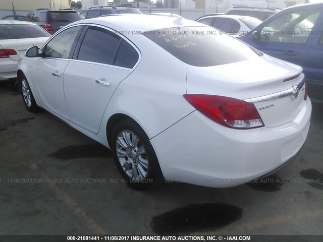 2G4GS5ERXD9129142 - 2013 BUICK REGAL PREMIUM WHITE photo 3