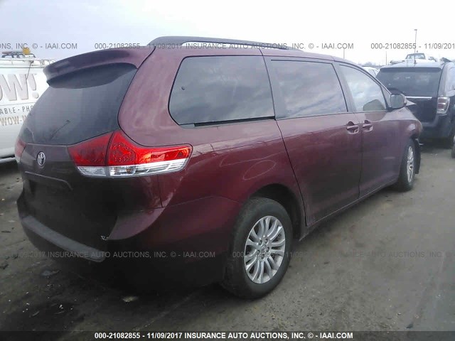 5TDYK3DC3DS399718 - 2013 TOYOTA SIENNA XLE/LIMITED RED photo 4