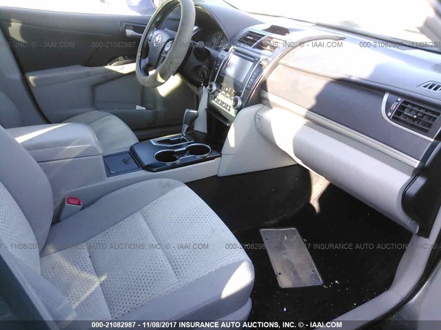 4T4BF1FK8DR333309 - 2013 TOYOTA CAMRY L/SE/LE/XLE GRAY photo 5