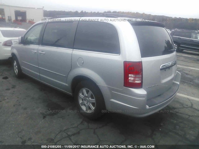 2A4RR5D12AR192715 - 2010 CHRYSLER TOWN & COUNTRY TOURING SILVER photo 3