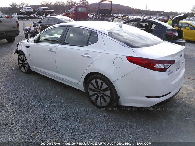 5XXGR4A69DG182820 - 2013 KIA OPTIMA SX WHITE photo 3