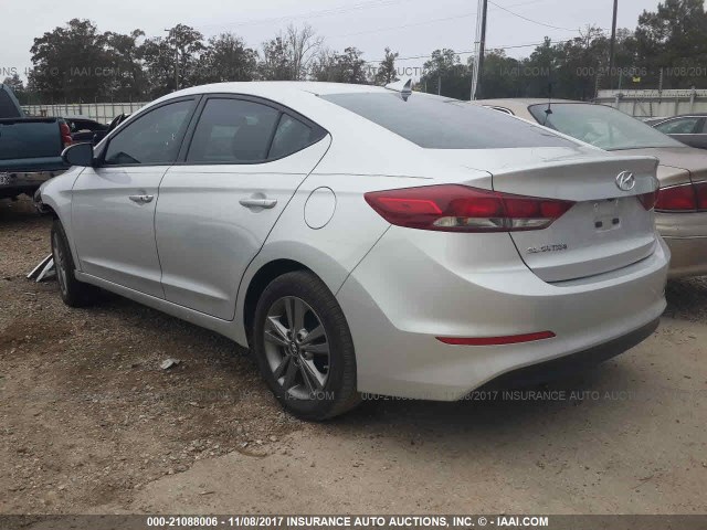 5NPD84LF6HH162604 - 2017 HYUNDAI ELANTRA SE/VALUE/LIMITED SILVER photo 3