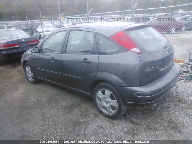 3FAFP37333R192922 - 2003 FORD FOCUS ZX5 GRAY photo 3