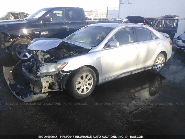 JTNBE46K073047964 - 2007 TOYOTA CAMRY NEW GENERAT CE/LE/XLE/SE SILVER photo 2