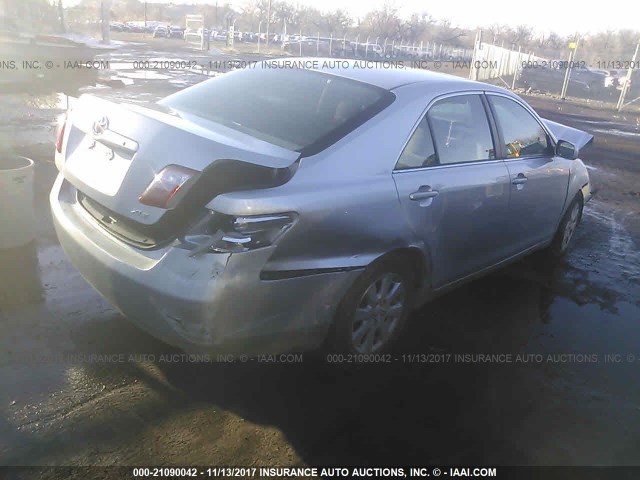 JTNBE46K073047964 - 2007 TOYOTA CAMRY NEW GENERAT CE/LE/XLE/SE SILVER photo 4