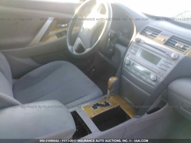 JTNBE46K073047964 - 2007 TOYOTA CAMRY NEW GENERAT CE/LE/XLE/SE SILVER photo 5