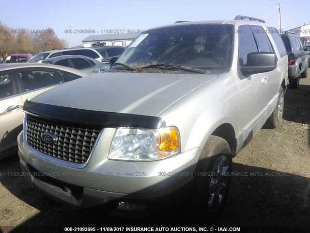 1FMPU16505LA37952 - 2005 FORD EXPEDITION XLT GRAY photo 2