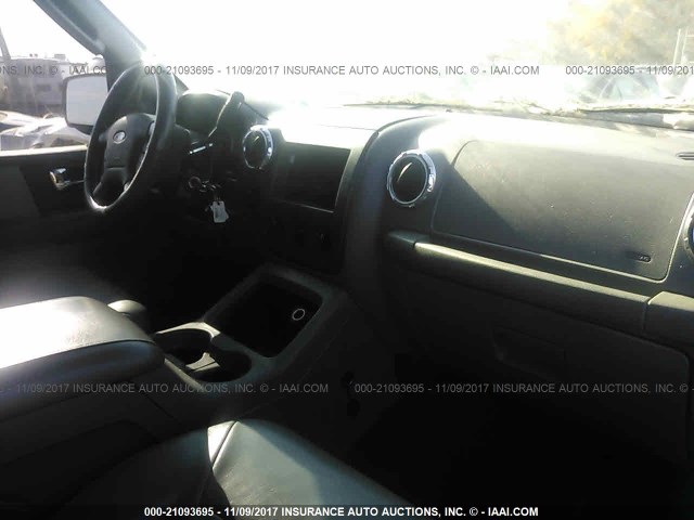 1FMPU16505LA37952 - 2005 FORD EXPEDITION XLT Boz foto 5