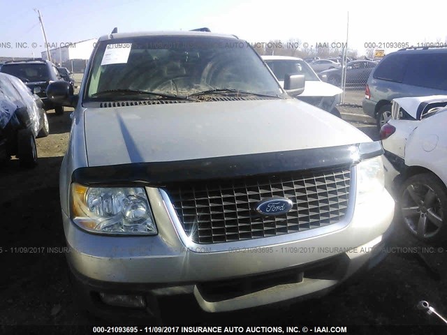 1FMPU16505LA37952 - 2005 FORD EXPEDITION XLT GRAY photo 6