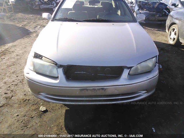 4T1BG22K51U844524 - 2001 TOYOTA CAMRY CE/LE/XLE 棕色 照片 6