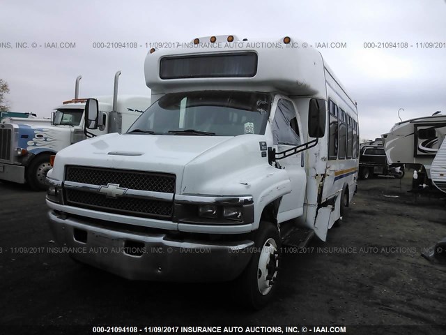 1GBE5V1286F420605 - 2006 CHEVROLET C5500 WHITE photo 2