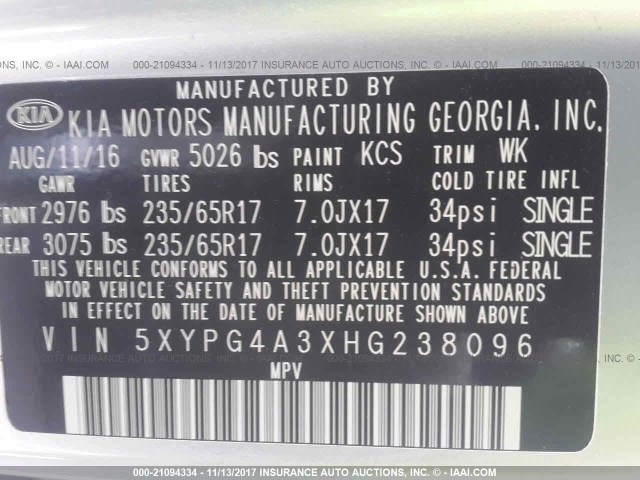 5XYPG4A3XHG238096 - 2017 KIA SORENTO LX/L SILVER photo 9