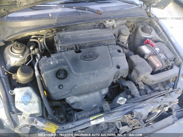 KNADC163726046518 - 2002 KIA RIO CINCO GRAY photo 10