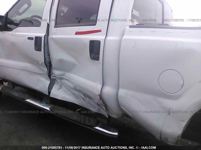 1FTSW21R88EE33192 - 2008 FORD F250 SUPER DUTY WHITE photo 6
