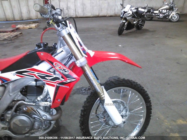 JH2PE0536GK500043 - 2016 HONDA CRF450 R RED photo 5