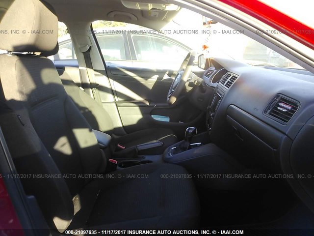 3VW2K7AJ2FM414970 - 2015 VOLKSWAGEN JETTA S 红色 照片 5