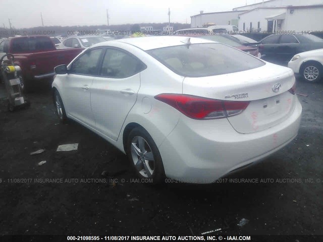 5NPDH4AEXDH381702 - 2013 HYUNDAI ELANTRA GLS/LIMITED WHITE photo 3