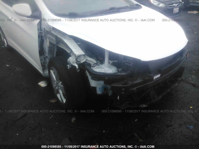 5NPDH4AEXDH381702 - 2013 HYUNDAI ELANTRA GLS/LIMITED WHITE photo 6