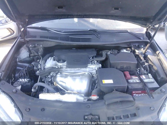 4T1BF1FK6GU179892 - 2016 TOYOTA CAMRY LE/XLE/SE/XSE Schwarz Foto 10