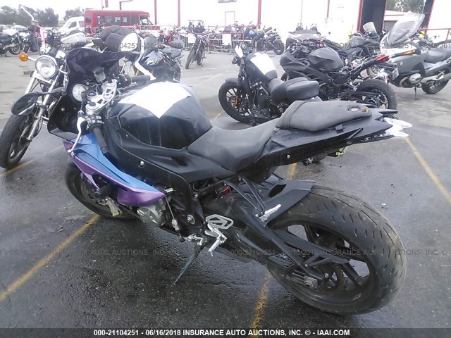 WB10D210XGZ353475 - 2016 BMW S 1000 RR PURPLE photo 3