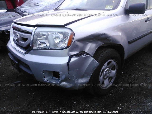 5FNYF4H26BB100283 - 2011 HONDA PILOT LX SILVER photo 6