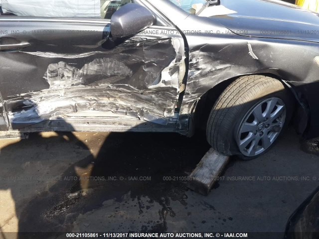4T1BK46K79U088257 - 2009 TOYOTA CAMRY SE/LE/XLE GRAY photo 6