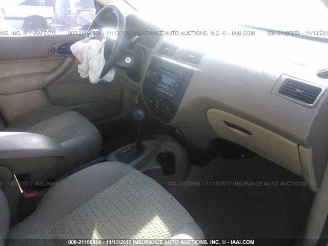 1FAFP34N07W345717 - 2007 FORD FOCUS ZX4/S/SE/SES 金色 照片 5