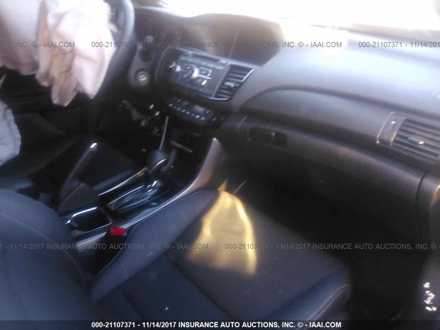 1HGCR2F57HA266558 - 2017 HONDA ACCORD SPORT წითელი ფოტო 5