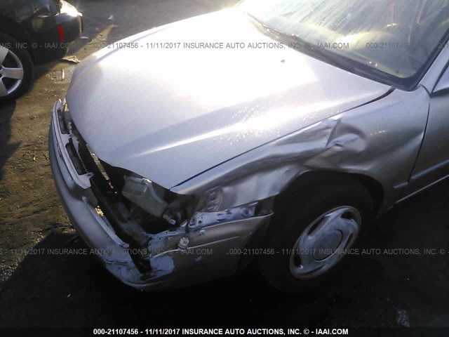 1NXBR18E5WZ135685 - 1998 TOYOTA COROLLA VE/CE/LE 灰色 照片 6