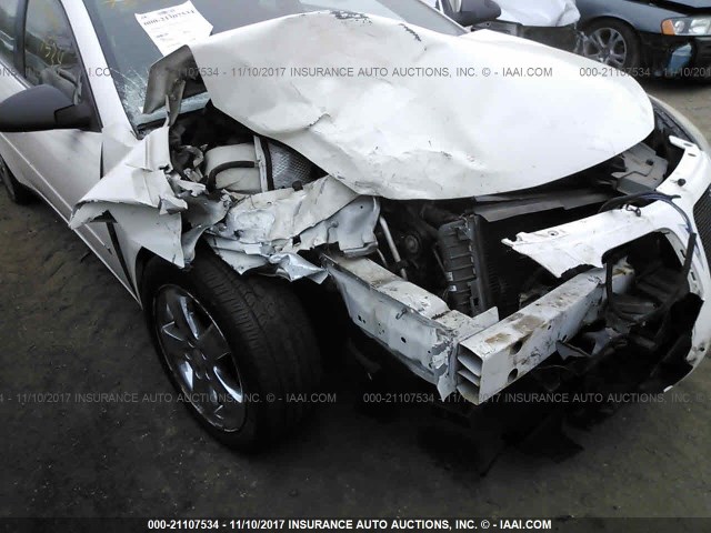 1G2ZH58N974229880 - 2007 PONTIAC G6 GT WHITE photo 6