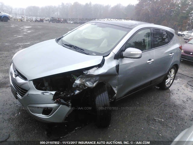 KM8JUCAC6DU606061 - 2013 HYUNDAI TUCSON GLS/LIMITED ვერცხლისფერი ფოტო 2