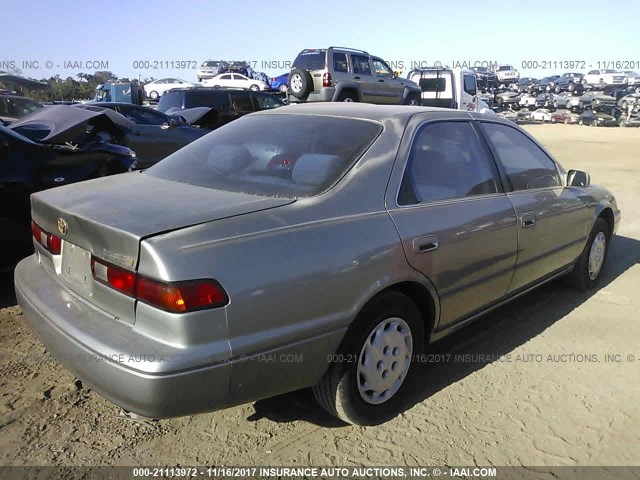 4T1BG22K8VU141635 - 1997 TOYOTA CAMRY CE/LE/XLE ოქროსფერი ფოტო 4