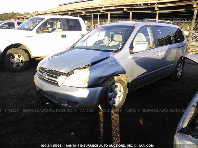 KNDMB233566042862 - 2006 KIA SEDONA EX/LX SILVER photo 2