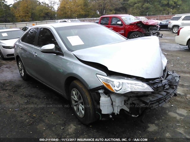 4T4BF1FK2GR581110 - 2016 TOYOTA CAMRY LE/XLE/SE/XSE SILVER photo 1
