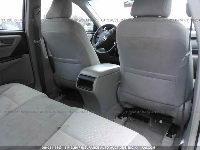 4T4BF1FK2GR581110 - 2016 TOYOTA CAMRY LE/XLE/SE/XSE SILVER photo 8