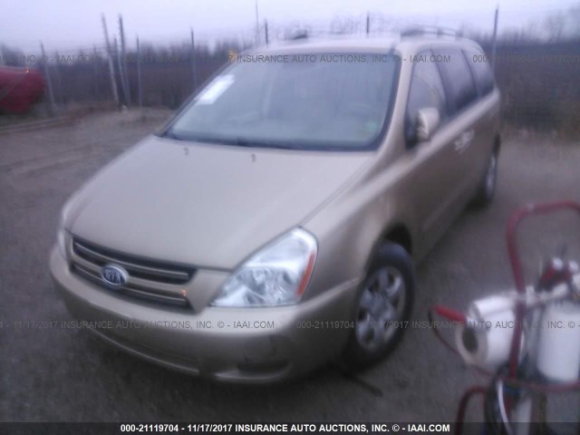 KNDMB233566057524 - 2006 KIA SEDONA EX/LX GOLD photo 2