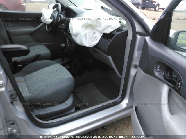 1FAHP34N07W278951 - 2007 FORD FOCUS ZX4/S/SE/SES 银色 照片 5